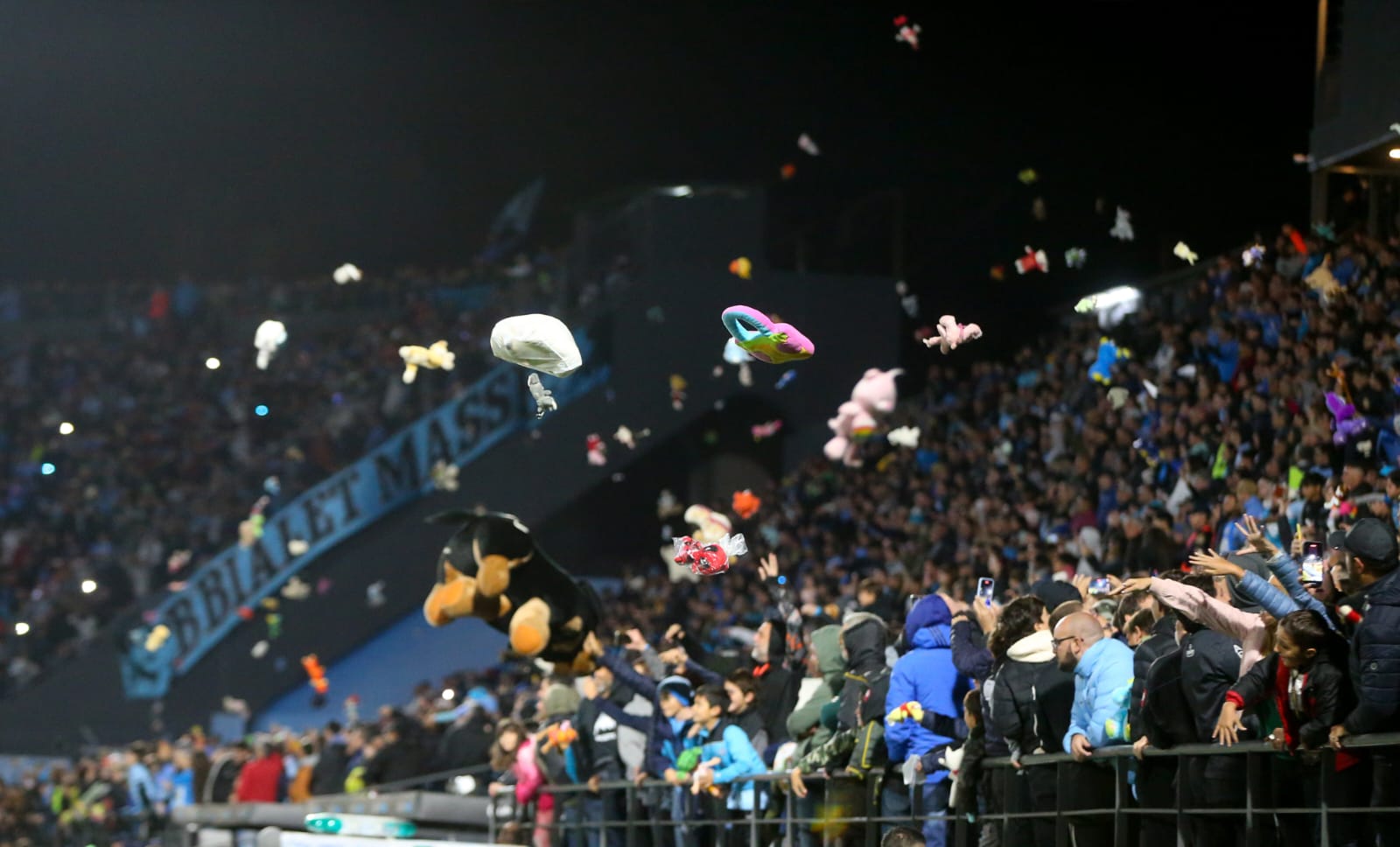 El increíble gesto de los hinchas de Belgrano para celebrar el Día de