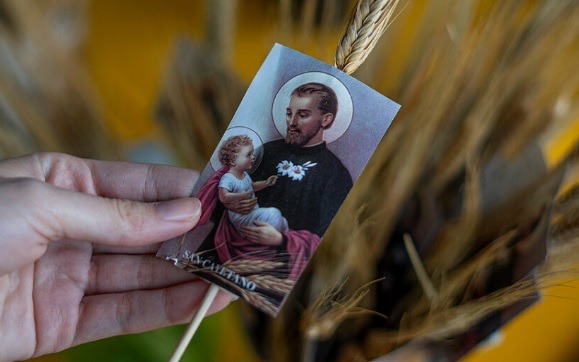 Se celebra el Día de San Cayetano el santo del trabajo ADN